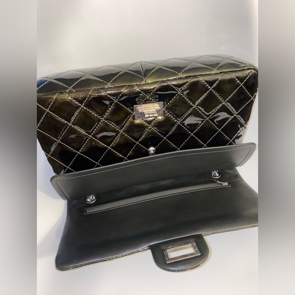 Chanel Iridescent Green Quilted Patent Leather Reissue 2.55 Classic 227 Flap Bag - Picture 6 of 9